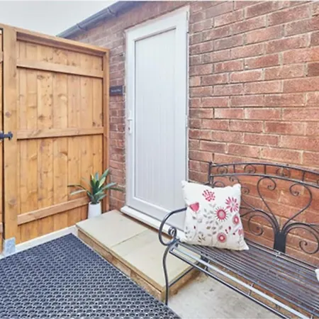 아파트 The Guest Place